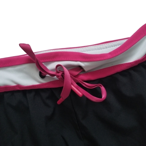 Fabletics Lightweight Riho Mixed-Media Athletic Shorts Size Small Black. - Picture 5 of 8